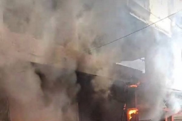 حريق يلتهم مطعم الشيخ جمال بالغربية